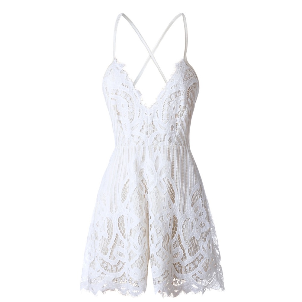 💕💕Wonderful Day Eyelash Lace Romper - Picture 5 of 8